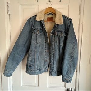 SOLD - Levi’s Sherpa-Lined Denim Jacket